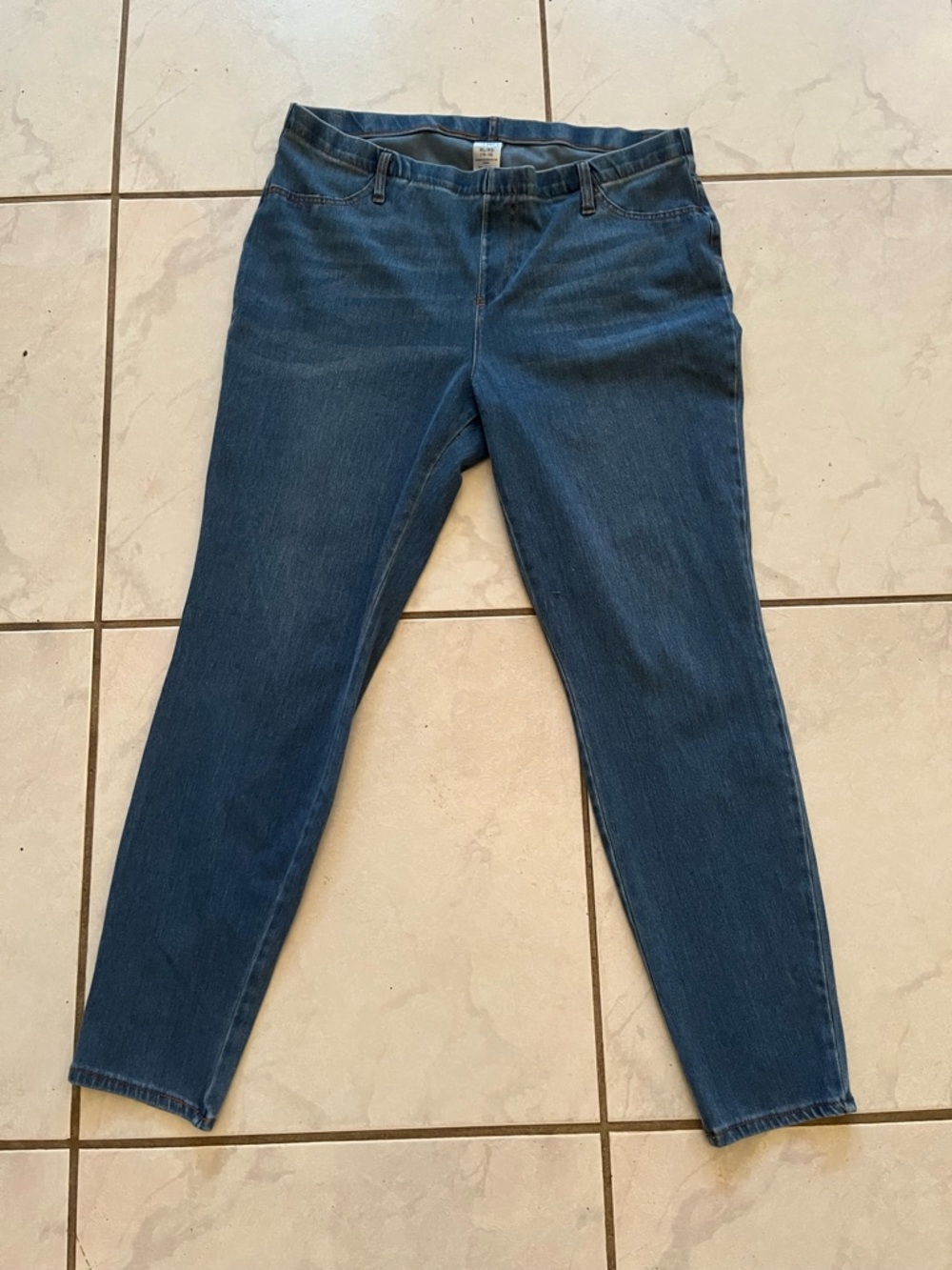 Time and Tru Women's Skinny Jeans in Dark Blue Wash